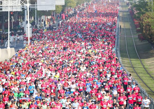 2023淮安马拉松举行