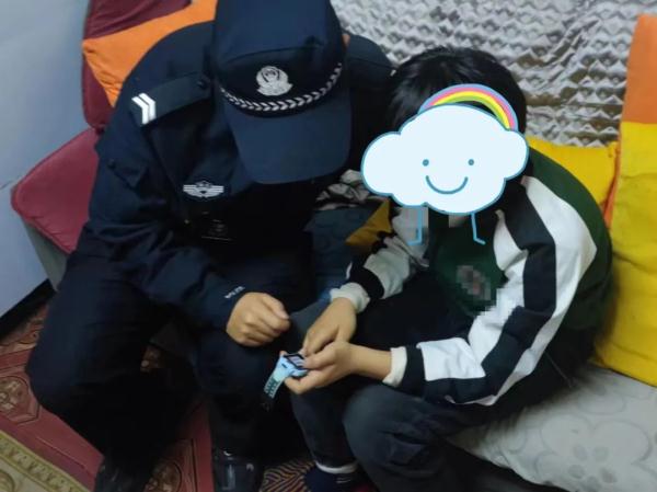 主打靠谱！小朋友的电话手表里多了一位联系人：小马哥
