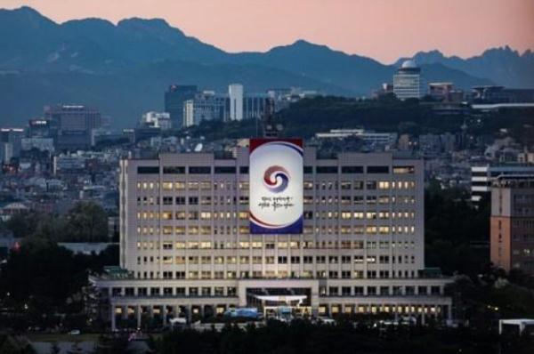 否认了？韩总统室官员：韩总统府被美窃听或监听可能性“微乎其微”