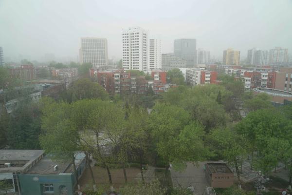 北京出现沙尘天气