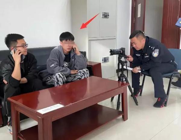 痛心！00后网红车祸身亡，其父发声：人已没了，别再网暴