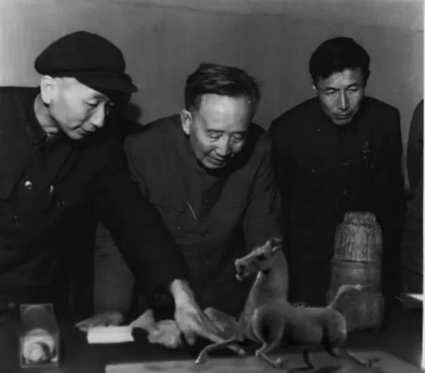 马踏飞燕→铜奔马，这件文物为何改名？