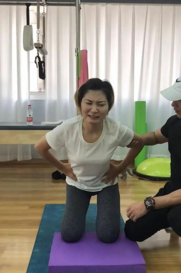 仍无法离婚！她曾被丈夫推下悬崖