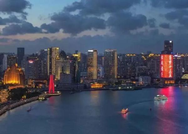上海外滩这个独特的景观要没了？这家老牌五星级酒店发布“暂别”公告：明年夏天全新回归！市民：承载无数回忆