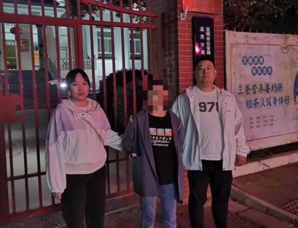 制售、传播淫秽物品，这个团伙被抓！