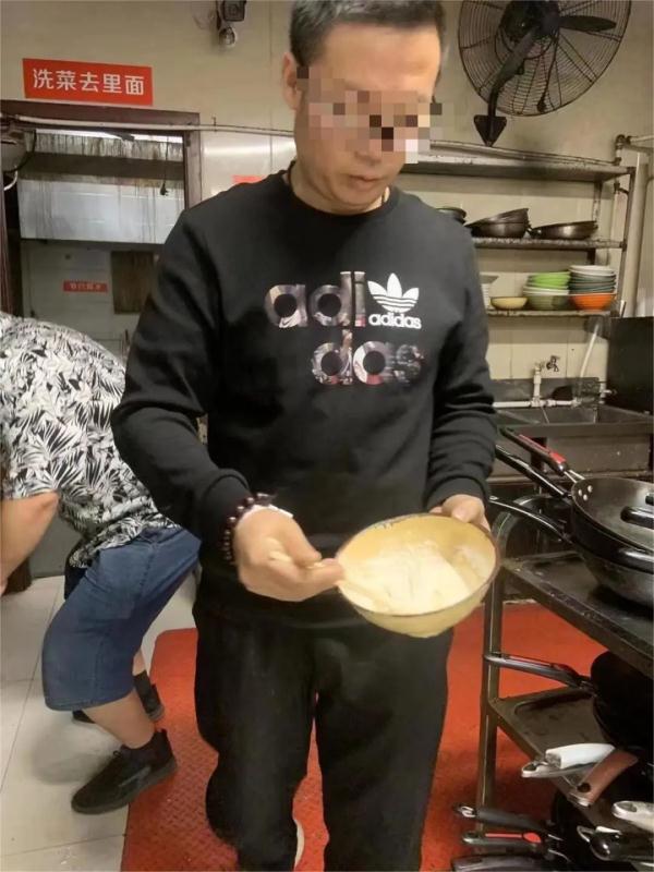 5元一餐坚持9年，抗癌厨房“弹尽粮绝”……他们出手了！