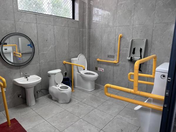 公厕悄悄更名为“公共服务空间”,你看得懂吗? 公厕悄悄更名为“公共服务空间”,你看得懂吗?