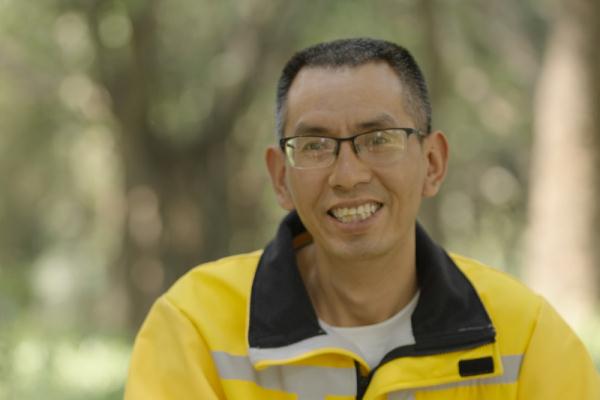 这段咆哮式喊话，火了！