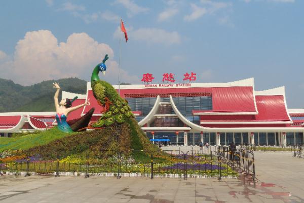 坐火车去东南亚!中老铁路“一票难求”,未来还能直达泰国 坐火车去东南亚!中老铁路“一票难求”,未来还能直达泰国