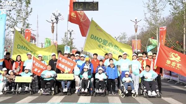 “爸爸快跑！”