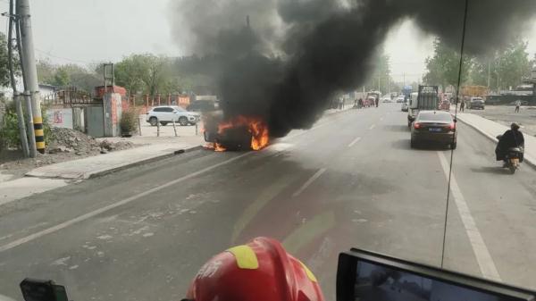 车辆自燃有征兆,平时预防很重要! 车辆自燃有征兆,平时预防很重要!