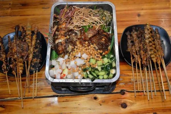 淄博烧烤火了？广西烧烤申请出战！