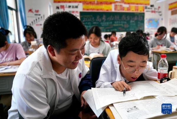 兄弟，让我背你上大学