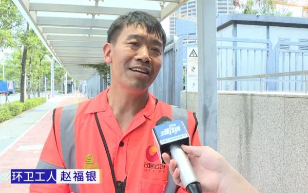 环卫大哥街头跳舞，火上热搜！