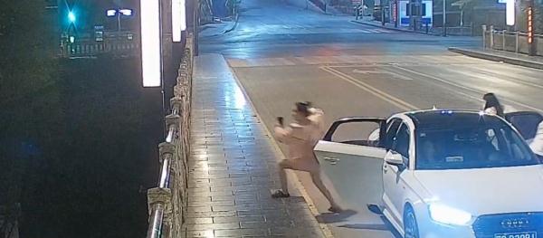 凌晨4点2车3次掉头，竟为了……