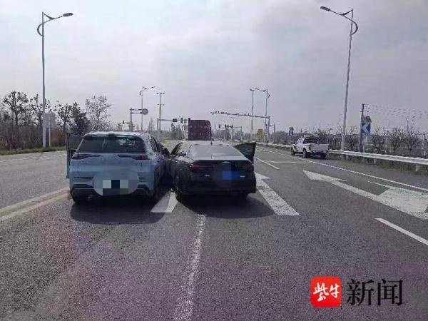 自作聪明“抄近道”，撞车要担责还要被处罚