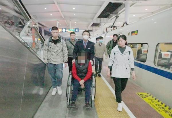 “没破的命案像刀刻在脑海里”……重庆潼南三代民警接力追凶26年 “没破的命案像刀刻在脑海里”……重庆潼南三代民警接力追凶26年