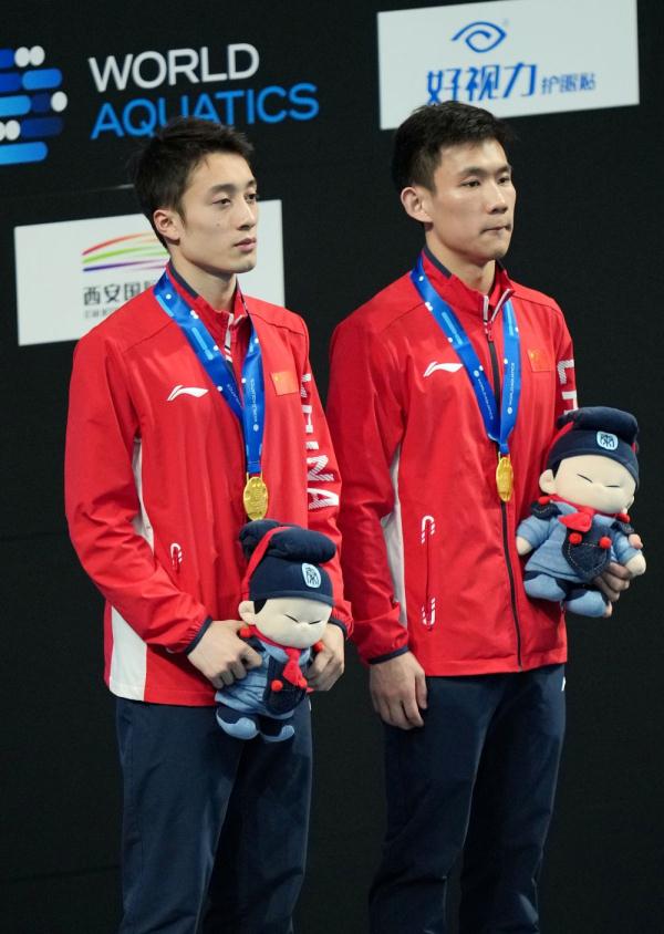 跳水——世界杯西安站男子双人10米台：练俊杰/杨昊夺冠