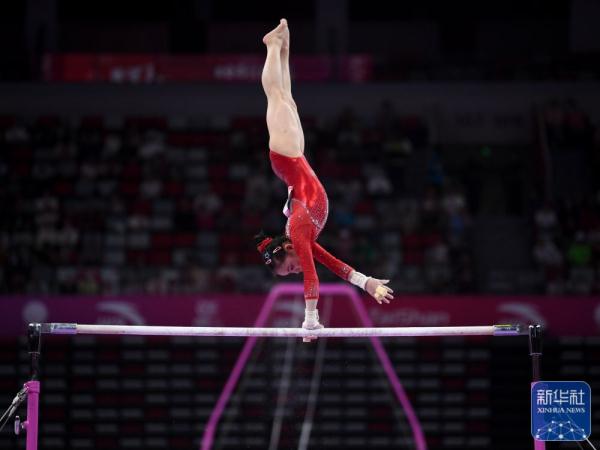 体操全国冠军赛|黄卓凡获高低杠冠军 体操全国冠军赛|黄卓凡获高低杠冠军