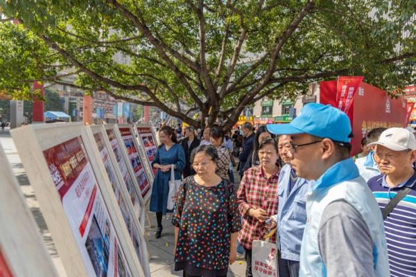 重庆九龙坡：国家安全教育宣传进商圈