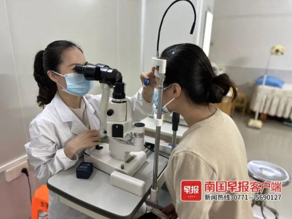 警惕！熬夜玩手机，玉林21岁女子左眼突然失明