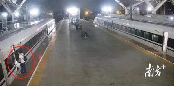太危险！一男子这举动致高铁晚点 深圳铁警：罚