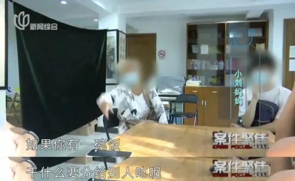 家人争房产，上海19岁学霸男孩没户口，已耽误高考……