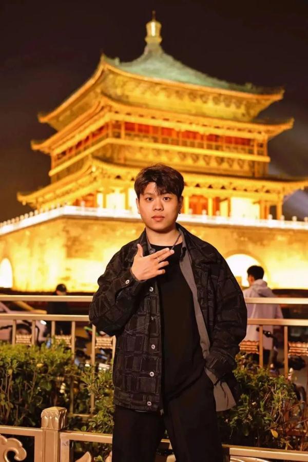 那个感动全网的“爸爸”,不是爸爸... 那个感动全网的“爸爸”,不是爸爸...