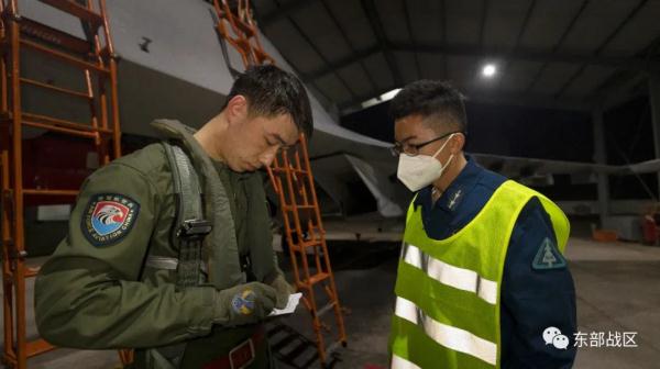 星夜出击！空军航空兵，时刻准备战斗