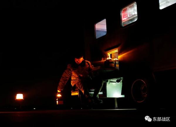 星夜出击！空军航空兵，时刻准备战斗