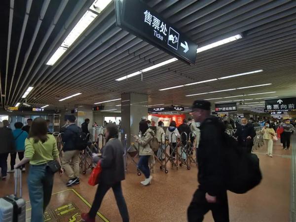 上海火车站换乘地铁“直联通道”何时能开？相关部门回应