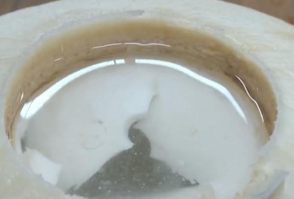 广东人注意！这种椰子水千万别乱喝，有人已进急诊