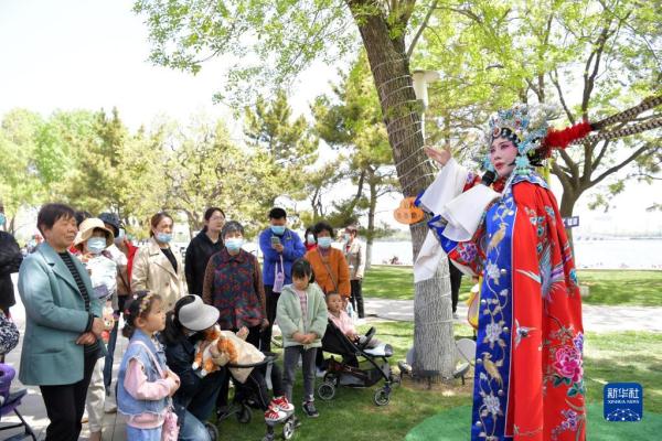 山东东营：逛黄河大集 赏民俗文化