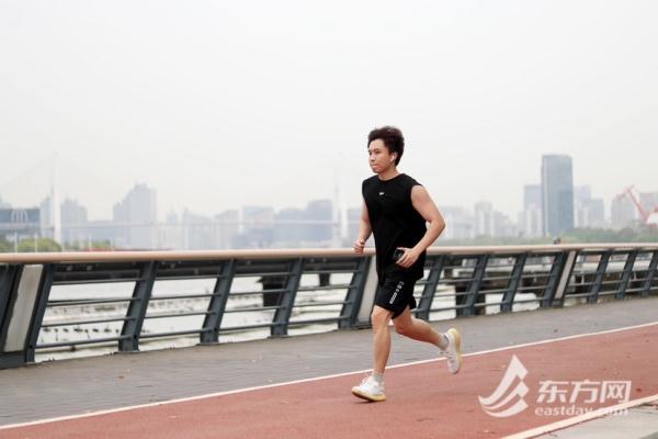 上海今年首个30℃诞生！傍晚就转雨，雨势明显，谨防强对流天气