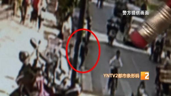 乘网约车后发现价值15万元的大钻戒不见了!女子着急报警…… 乘网约车后发现价值15万元的大钻戒不见了!女子着急报警……