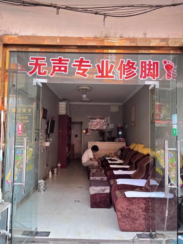 6岁乖乖成了爸妈的“小翻译官”！父亲有个小心愿…