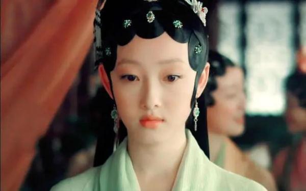 遭恶意偷拍勒索,知名女演员报警,嫌疑人已被控制 遭恶意偷拍勒索,知名女演员报警,嫌疑人已被控制