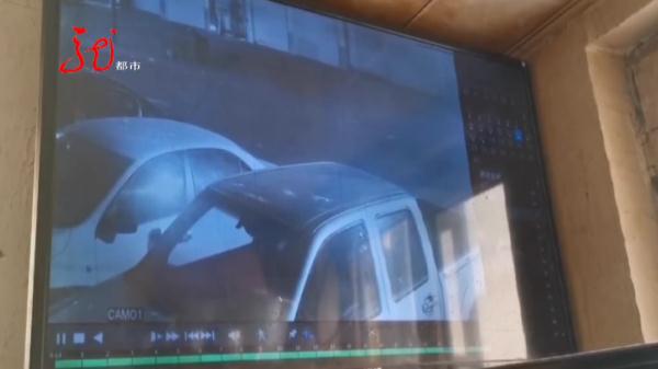 出生十多天的男婴被遗弃街头，现场曾有一男子出现，全城寻人！