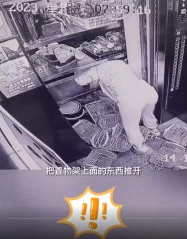 电梯坠落，门自动打开瞬间涌入一大堆...电影都不带这么拍！