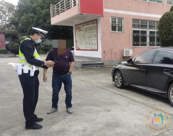 在高速路“恶意别车”？民警一查发现……