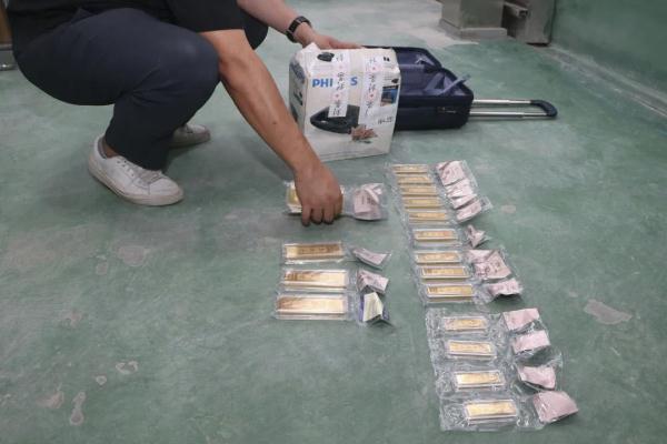 非法集资超10亿!6000余人被骗!海南破获首例这类诈骗案→ 非法集资超10亿!6000余人被骗!海南破获首例这类诈骗案→