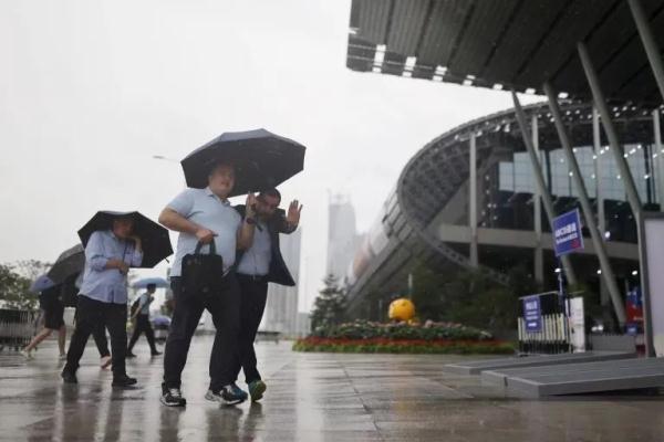 雷雨刷屏!广州多区发布冰雹橙色预警,今年第1号台风生成,会影响广州吗? 雷雨刷屏!广州多区发布冰雹橙色预警,今年第1号台风生成,会影响广州吗?
