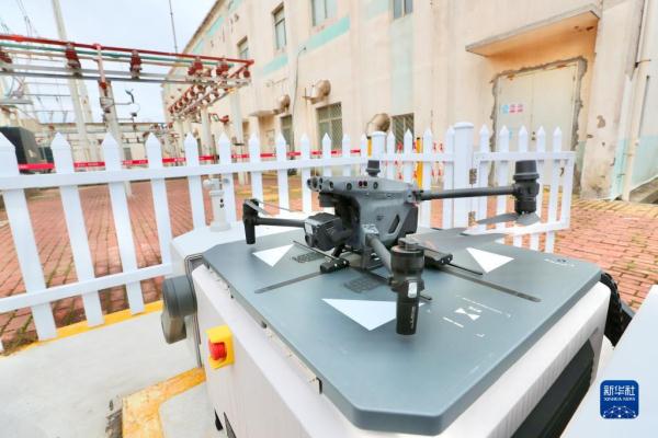 无人机远程自主巡检守护电网安全