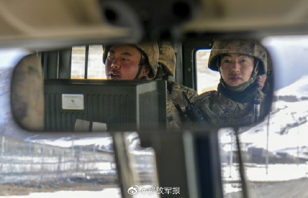 致敬!他们守卫着世界上海拔最高的国门 致敬!他们守卫着世界上海拔最高的国门