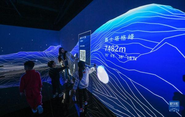 新华全媒+丨浙江嘉兴元宇宙阅读体验馆开馆