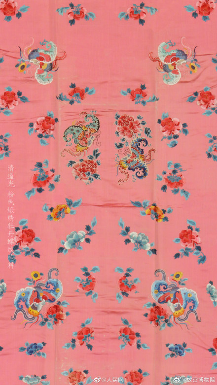 粉色娇嫩的故宫文物好梦幻