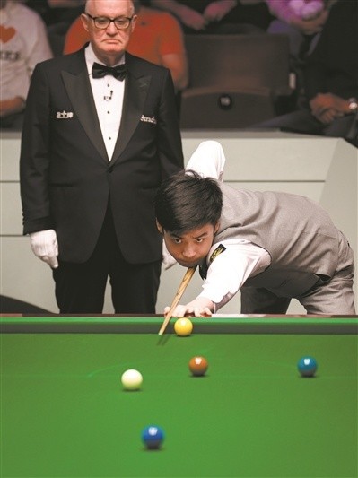 绝杀世界冠军!斯诺克世锦赛中国“00后”小将斯佳辉爆冷闯进16强 绝杀世界冠军!斯诺克世锦赛中国“00后”小将斯佳辉爆冷闯进16强