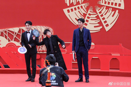 高清大图！第十三届北京国际电影节开幕式红毯举行