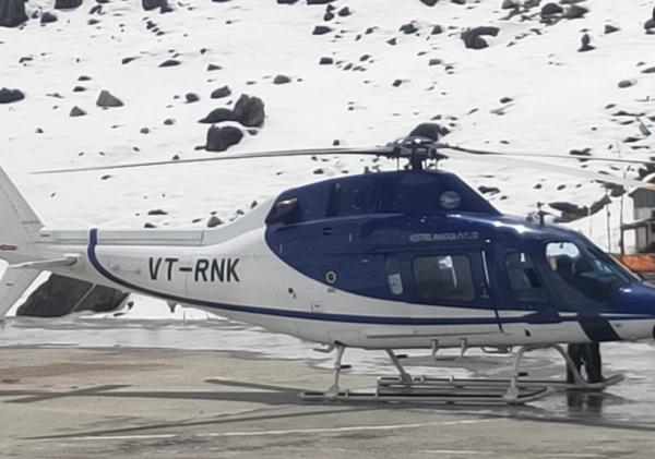 印度官员自拍时被直升机叶片击中头部 当场身亡