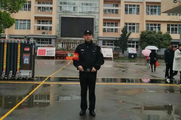 “下”到最基层，“沉”出大作为 | 机关警力下基层